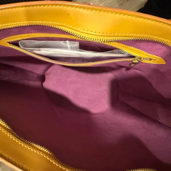 LV005. Louis Vuitton, EPI, St Jacques, GM, w/COA - Picture 4 of 5